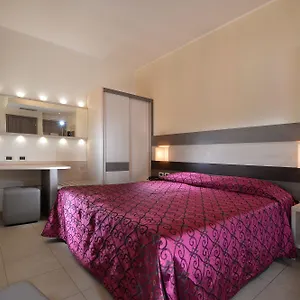 https://hotel-siena.hotelinveneto.com